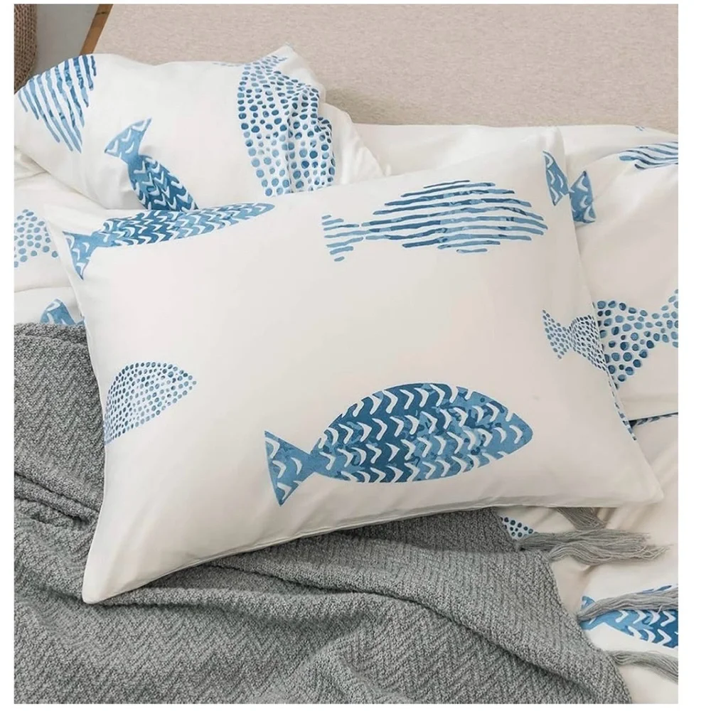 3/$20! Twin size duvet cover & standard sham. Nautical/fish pattern - Picture 4 of 6